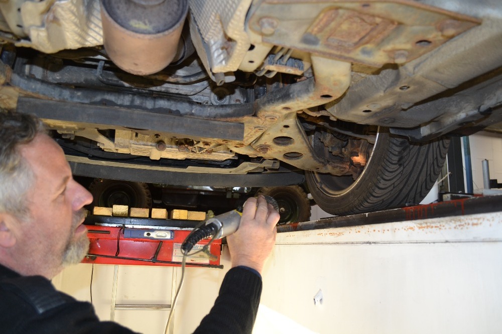 SDS MOT Garage - repairing faults